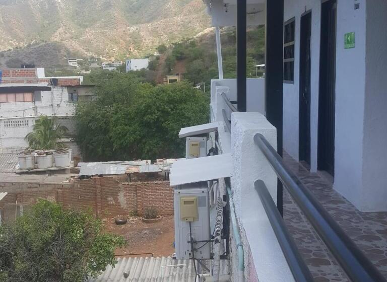 اتاق استاندارد با بالکن, Hostal Casa Yhoanny