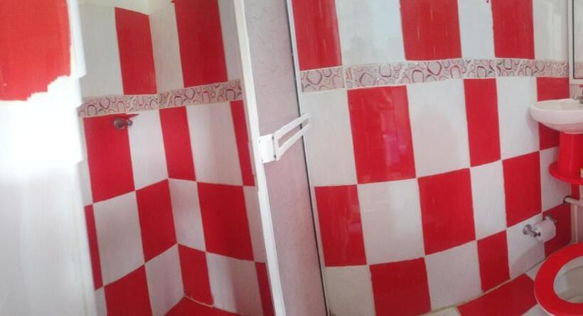 اتاق خانوادگی, Hostal Casa Yhoanny