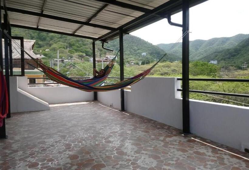 اتاق خانوادگی, Hostal Casa Yhoanny