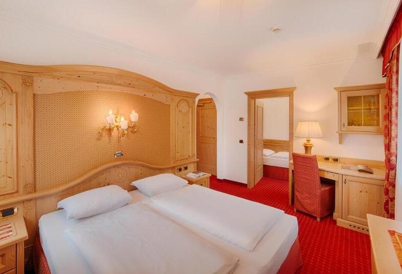 اتاق استاندارد سه تخته با بالکن, B&b Garni Serena