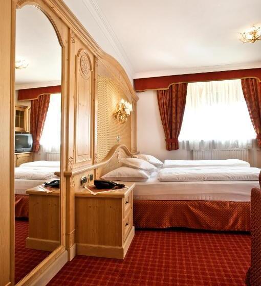 اتاق استاندارد سه تخته با بالکن, B&b Garni Serena