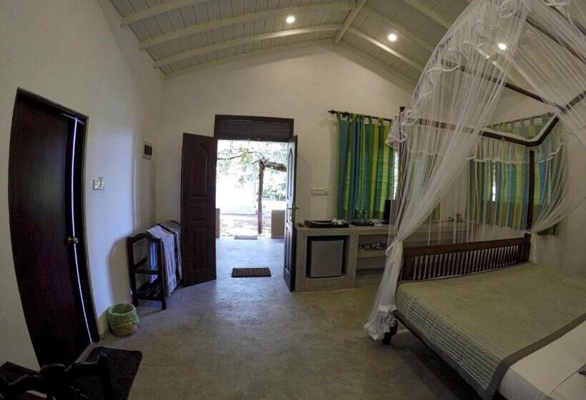 اتاق اکونومی, The Horizon Hill Top Villa