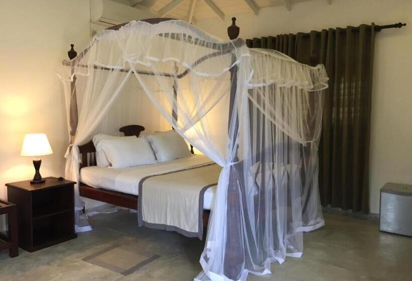 اتاق لوکس با چشم‌انداز دریا, The Horizon Hill Top Villa