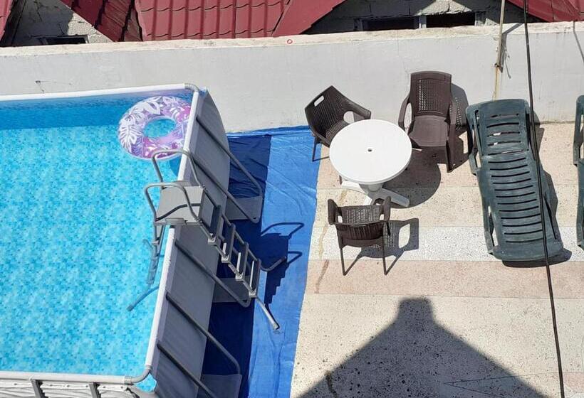 اتاق استاندارد سه تخته با بالکن, Villa Ureki