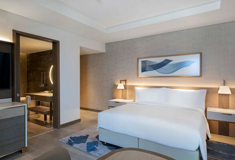 اتاق لوکس با چشم‌انداز, Hilton Abu Dhabi Yas Island
