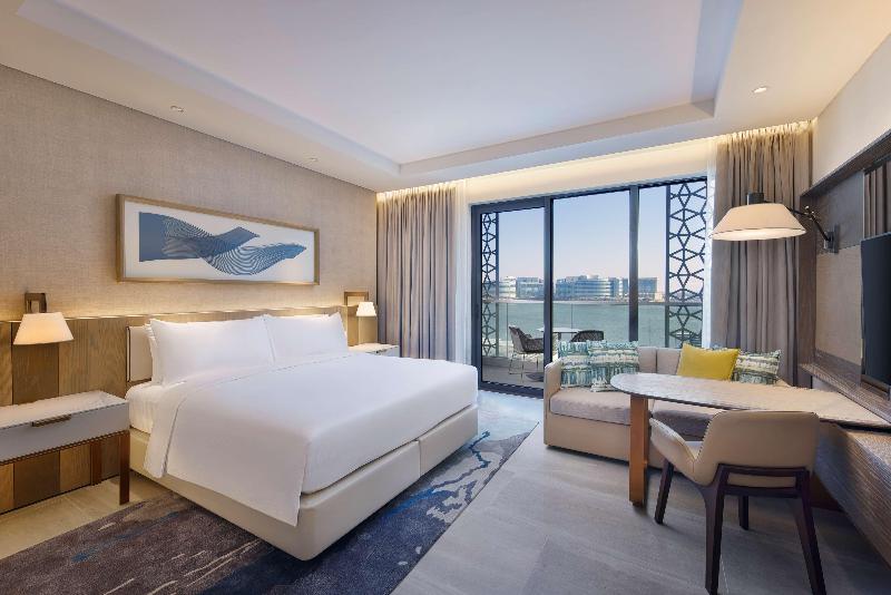 اتاق لوکس با چشم‌انداز, Hilton Abu Dhabi Yas Island