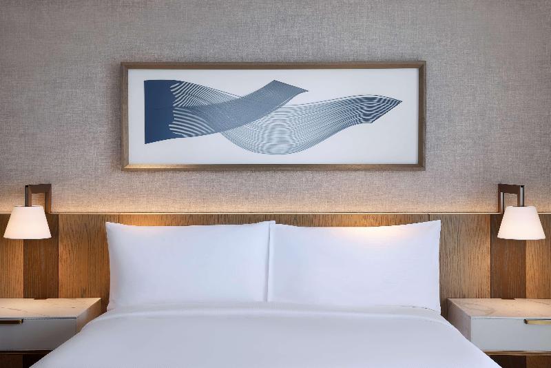 اتاق لوکس با چشم‌انداز, Hilton Abu Dhabi Yas Island