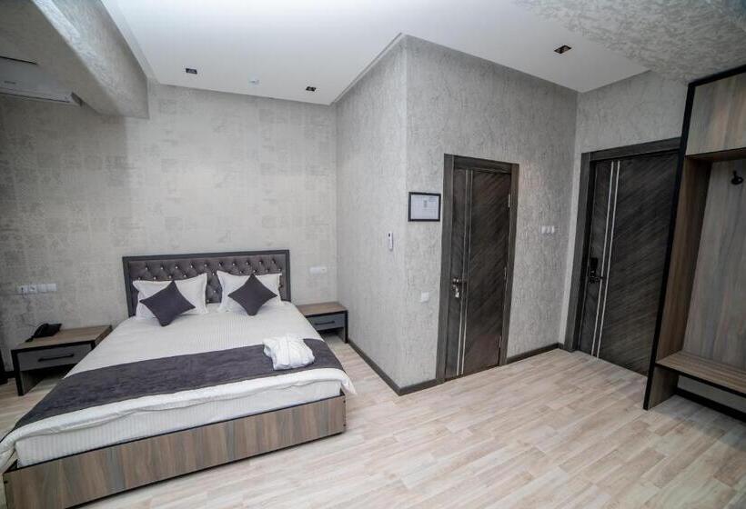 اتاق سوپریور, New York Tashkent