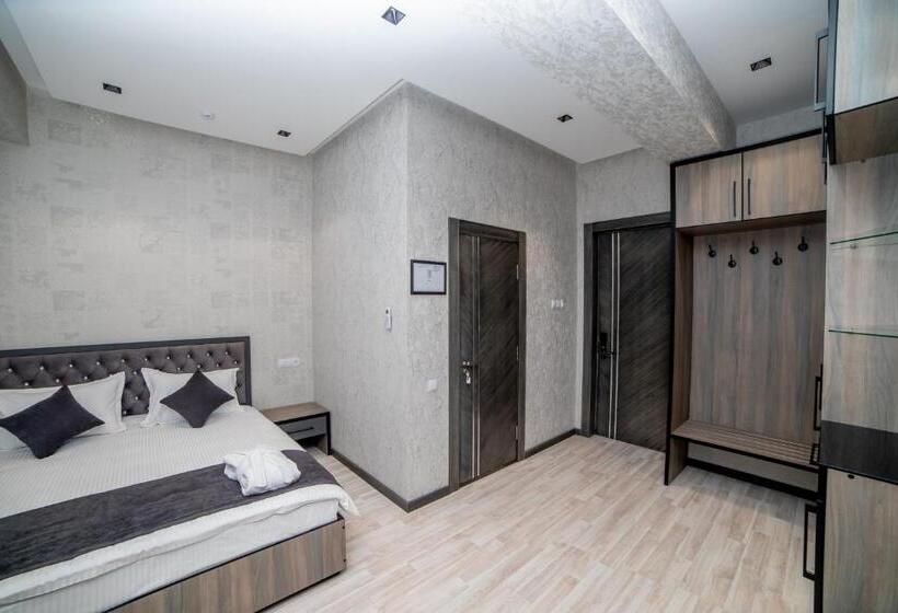 اتاق سوپریور, New York Tashkent