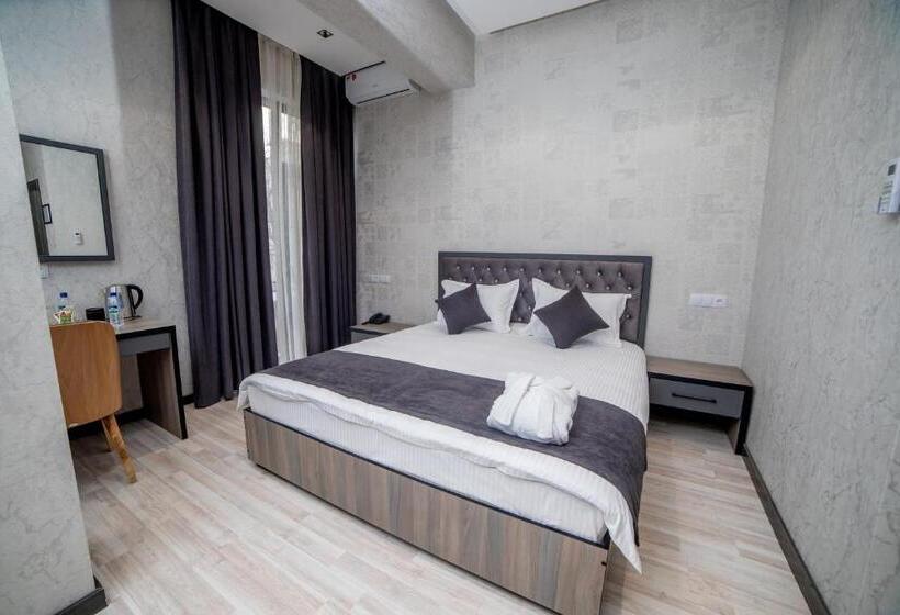 اتاق سوپریور, New York Tashkent