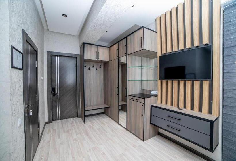 اتاق سوپریور, New York Tashkent