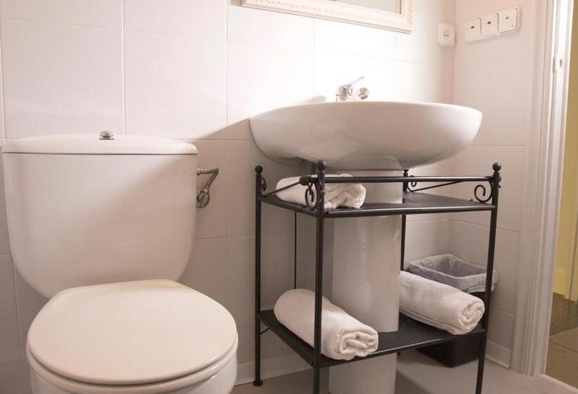 اتاق استاندارد, Hostal Boreal Mistral