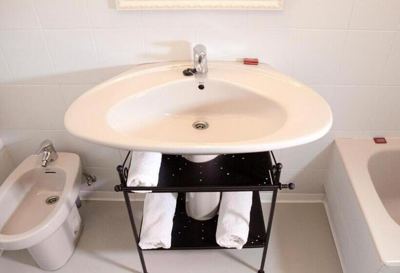 اتاق عادی, Hostal Boreal Mistral