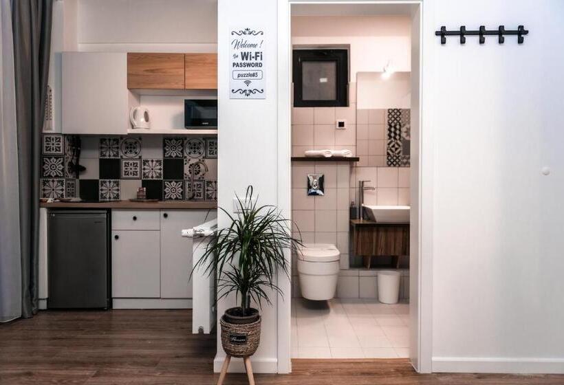 استودیوی لوکس, Puzzle Apartaments&studios