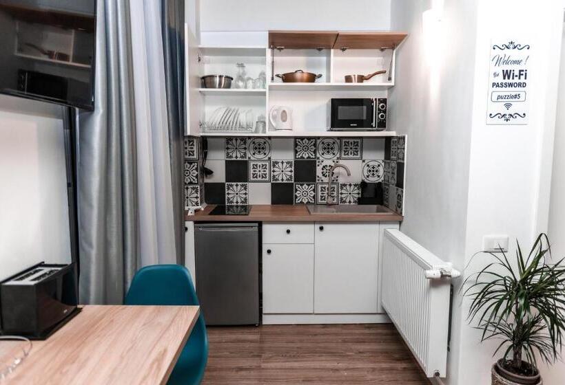 استودیوی لوکس, Puzzle Apartaments&studios