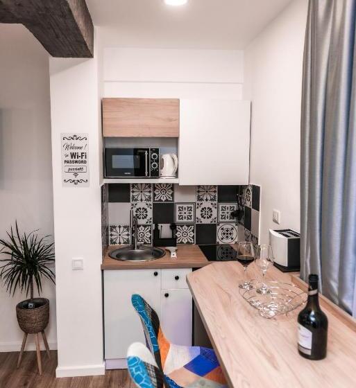 استودیو استاندارد با بالکن, Puzzle Apartaments&studios