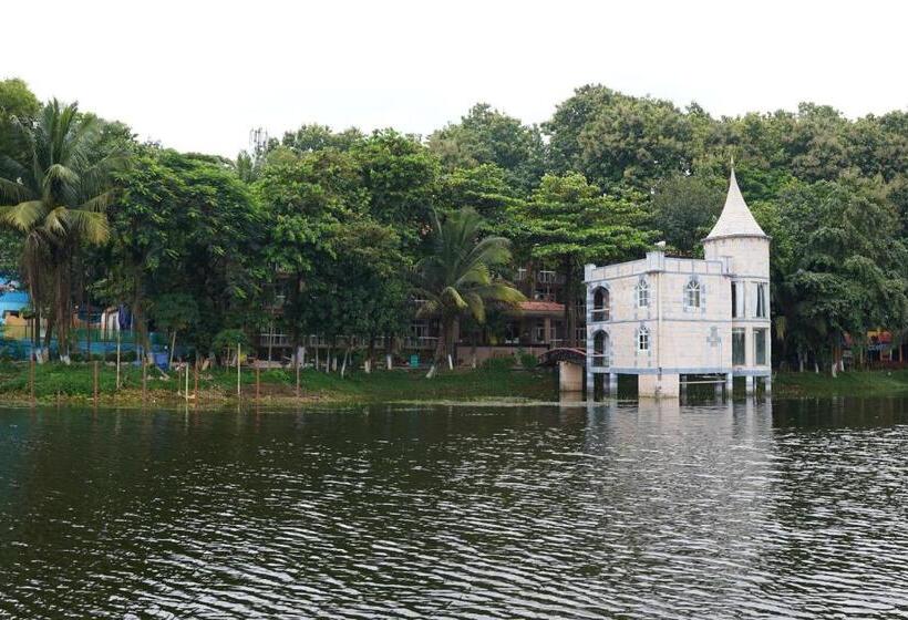 سوییت, Foy S Lake Resort