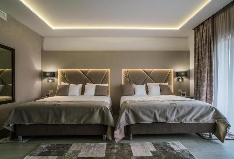 סוויטת ג'וניור עם מרפסת, Eden Garden Spa