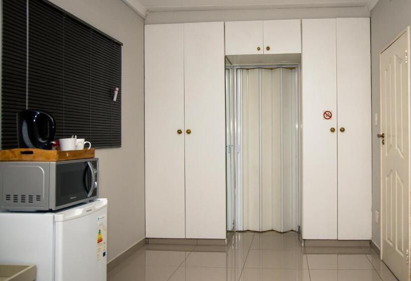اتاق استاندارد, Ndzuti Guest House