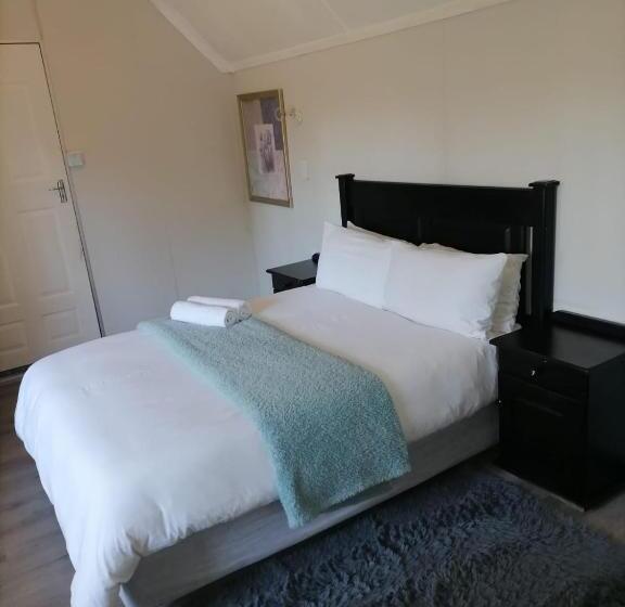 اتاق استاندارد با چشم‌انداز باغ, Ndzuti Guest House
