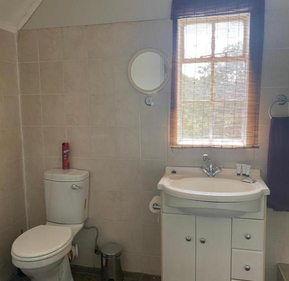 اتاق استاندارد با چشم‌انداز باغ, Ndzuti Guest House