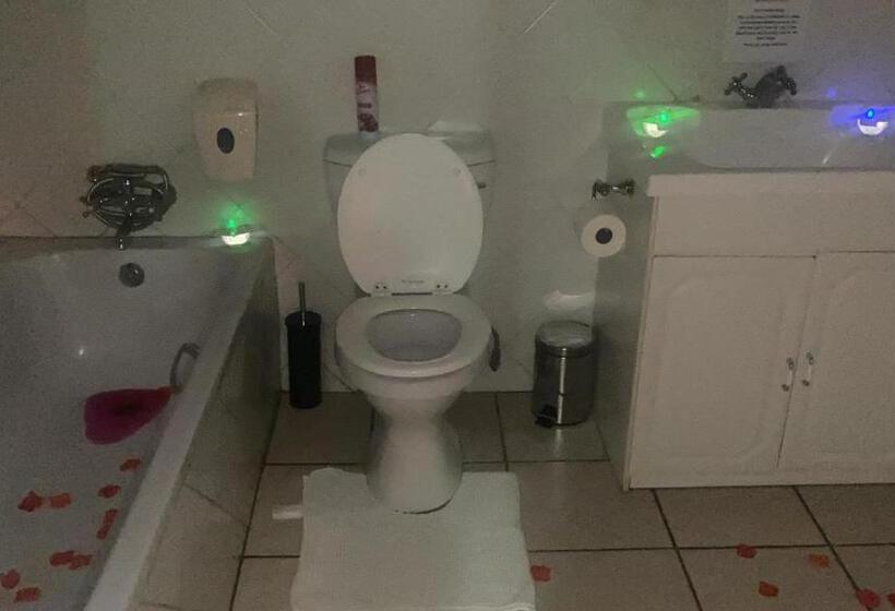 اتاق استاندارد, Ndzuti Guest House
