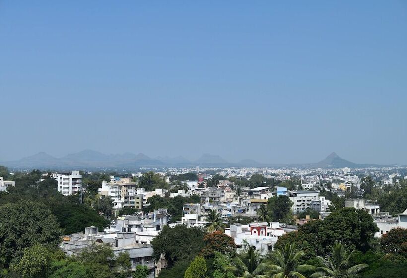 سوئیت پرزیدنت, Courtyard By Marriott Nashik