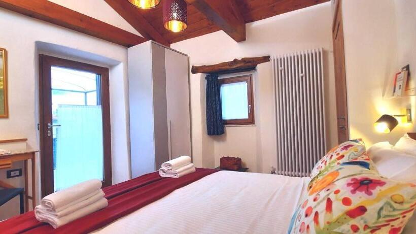 اتاق استاندارد با تراس, Camere B81 Di Strain Neva