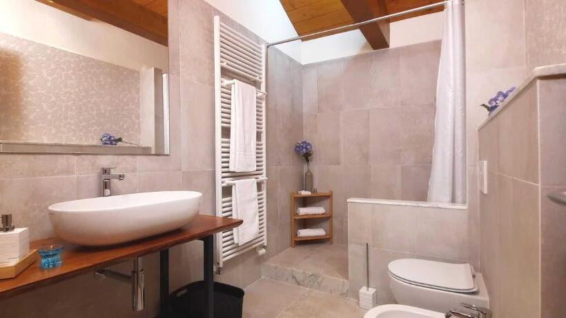 اتاق استاندارد با تراس, Camere B81 Di Strain Neva