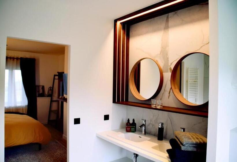 اتاق لوکس با تخت بزرگ, Casa Vigna