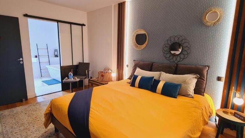 اتاق لوکس با تخت بزرگ, Casa Vigna