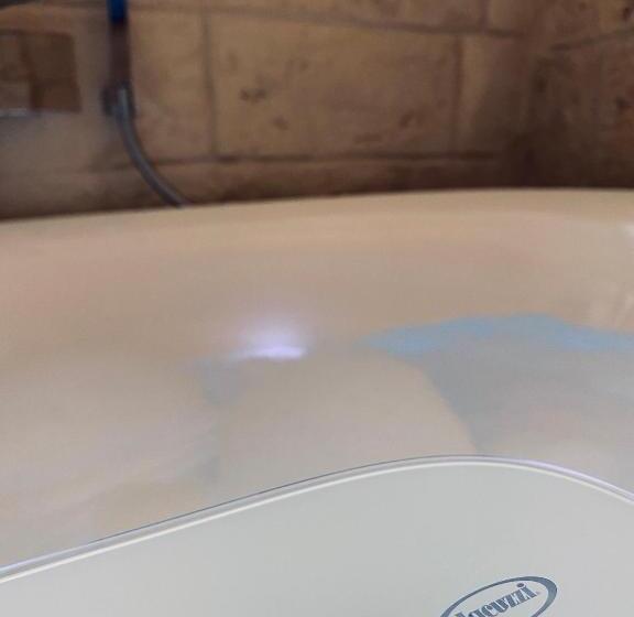 اتاق استاندارد با وان آب گرم, Classe 51   B&b Con Jacuzzi