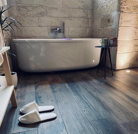 اتاق استاندارد با وان آب گرم, Classe 51   B&b Con Jacuzzi