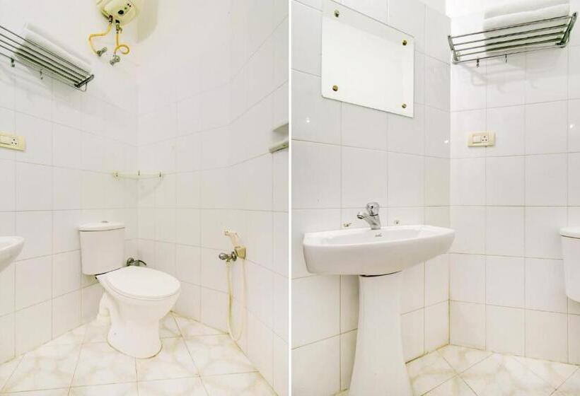 اتاق کلاسیک سه تخته, Collection O 75308 Floatel International Beach Resort