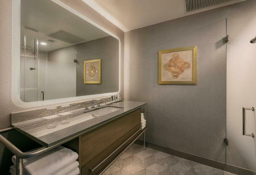 اتاق استاندارد با تخت بزرگ, Jw Marriott Charlotte