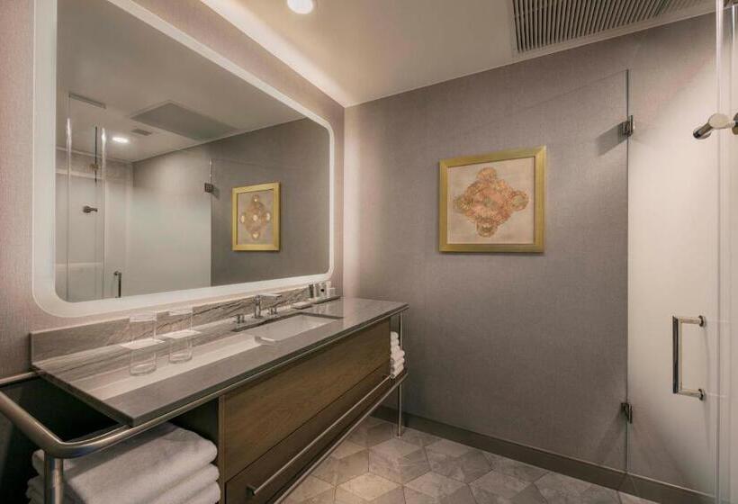 اتاق استاندارد با تخت بزرگ, Jw Marriott Charlotte