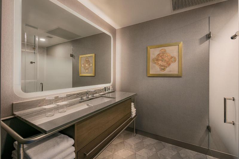 اتاق استاندارد با تخت بزرگ, Jw Marriott Charlotte
