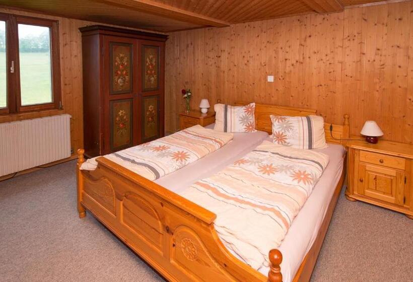 バス共有のスタンダードルーム, Bed And Breakfast Huobschür