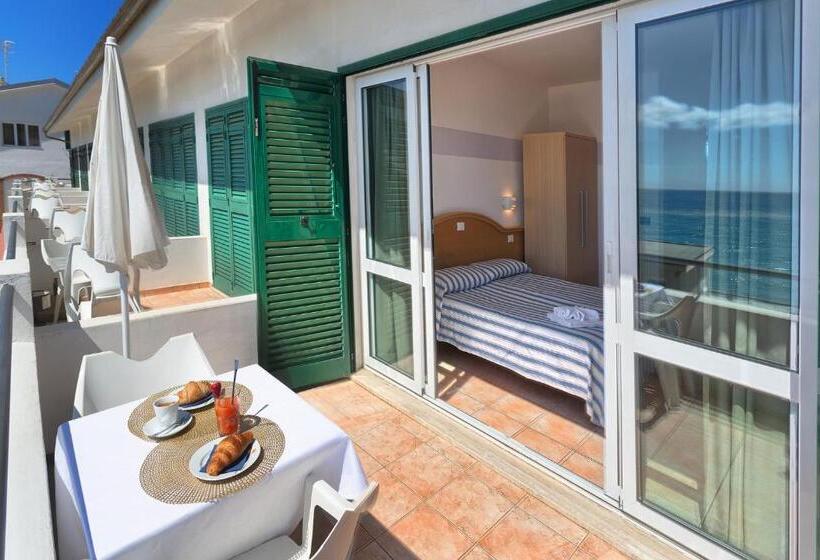 استودیو استاندارد با تراس, Blue Beach