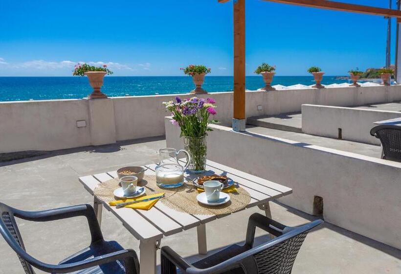 استودیوی استاندارد, Blue Beach