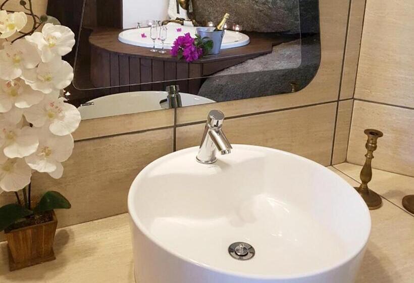 高级套房, Albergue Explorer   Hostel