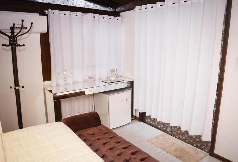 高级套房, Albergue Explorer   Hostel
