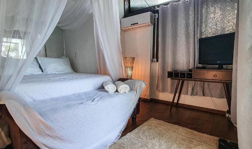 高级套房, Albergue Explorer   Hostel