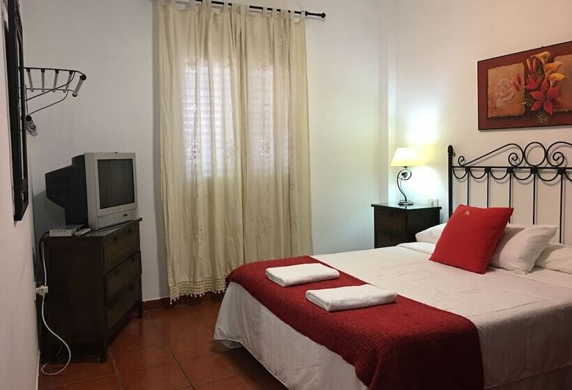 3-Bedroom Apartment Upper Fl., Apartamentos Los Verodes