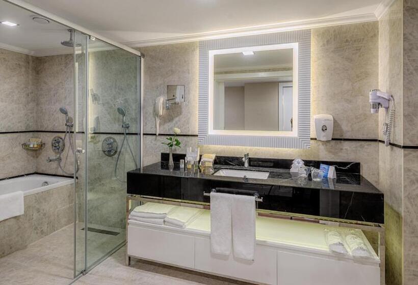 اتاق لوکس چهار تخته, Dobedan Exclusive Hotel & Spa
