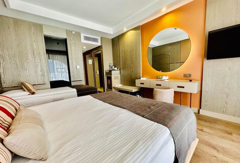 اتاق اساندارد با چشم‌انداز جانبی به دریا, Arycanda Kirman Premium   Ultra All Inclusive