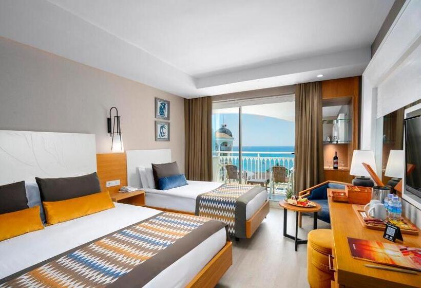 اتاق اساندارد با چشم‌انداز جانبی به دریا, Sidera Kirman Premium   Ultra All Inclusive