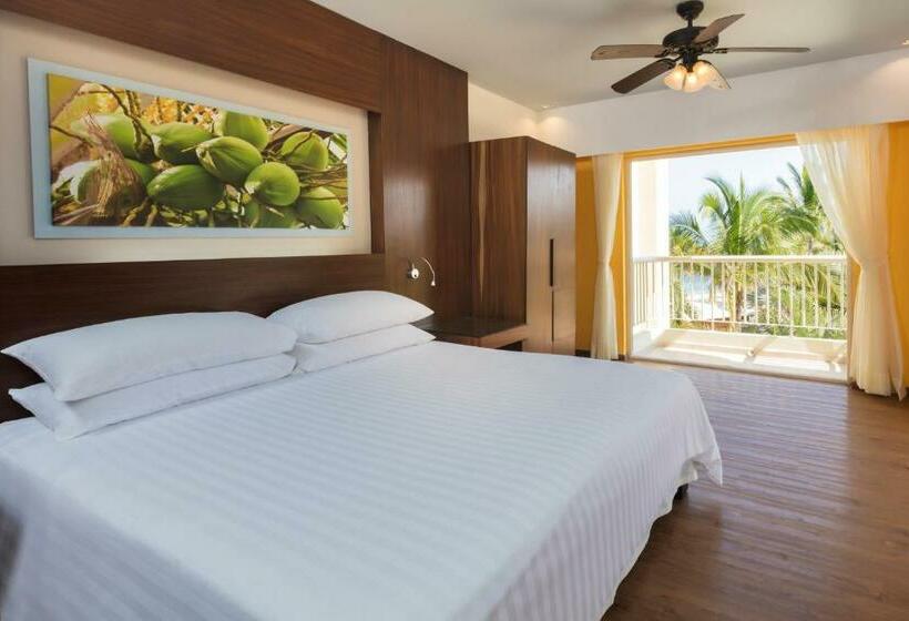 Habitación Deluxe Cama King con Vistas, Krystal Grand Nuevo Vallarta  All Inclusive