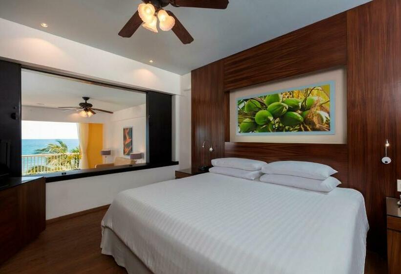 Junior Suite Cama King, Krystal Grand Nuevo Vallarta - All Inclusive