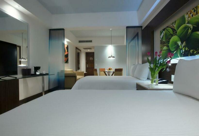سوییت جونیور با چشم‌انداز دریا, Krystal Grand Nuevo Vallarta